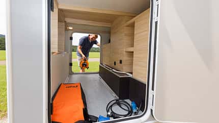 Knaus Van TI Plus 650 MEG Platinum 4x4, Hymer ML-T 570 Crossover Knaus Van TI Plus 650 MEG Platinum 4x4, Hymer ML-T 570 Crossover