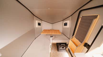 Polydrops, P21, Wohnwagen, Aerodynamischer Trailer, USA, Caravan, Fancy Caravan, Inneneintrichtung Polydrops P21 (Q4 2024) Inneneintrichtung im Bug