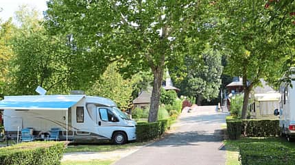 Campingplatz, Caravans, BŠume, Stra§e Campingplatz, Caravans, BŠume, Stra§e