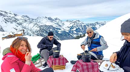 Berge, Schnee, Reisegruppe, Essen, Aussicht, Himmel Berge, Schnee, Reisegruppe, Essen, Aussicht, Himmel