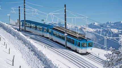 Bahn, Gleise, Schnee, Berge, Himmel Bahn, Gleise, Schnee, Berge, Himmel