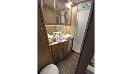 Wohnwagen, LMC, Sonderedition, Kinderzimmer, RS-Edition, VIP, Heckbad RS-Edition VIP 710 K (2025) Badezimmer im Heck