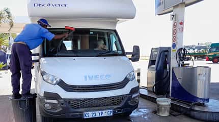 Namibia Reise f Tankstelle