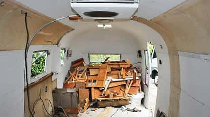 Baustelle, Schutt, Originalteile, Lüftung, Eingang, Holz Baustelle, Schutt, Originalteile, Lüftung, Eingang, Holz