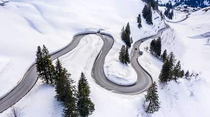 Austria, Vorarlberg, Allgaeuer Alps, winter at Hochtannberg Pass
