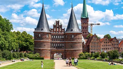 wohnwagen-tour, kiel, luebeck Holstentor