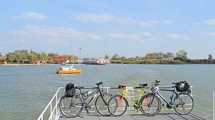 Burgenland, Oesterreich Burgenland Reise Radtour f