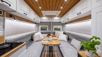 Campervan, Neuheit, Freedo RV Freedo RV 599 Oberschränke