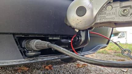 Tesla Model y (2025) Test Tesla Model y (2025) Anhaengerkupplung