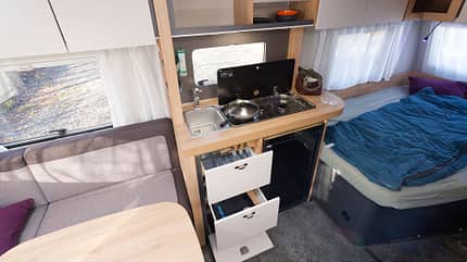Küche, Knaus Sport 450 FU Küche, Knaus Sport 450 FU
