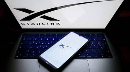 Firmenlogo, Laptop, Starlink, Smartphone Firmenlogo, Laptop, Starlink, Smartphone