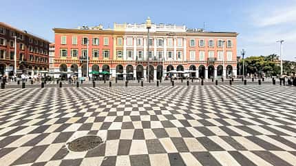 suedostfrankreich, grasse, cannes, cote-d-azur Place Masséna