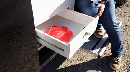 Bilder von IKEA Campinggeschirr im Wohnmobil