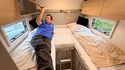 f_LMC Tracer 690 EL, Bett, Regale, Fenster f_LMC Tracer 690 ELBett