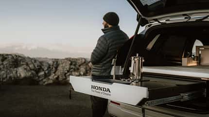 Honda, CV-R, SUV, Campingmodul, Dream Pod, Campingbox, Heckauszug, Berge Honda CV-R SUV Campingmodul Dream Pod in den Bergen