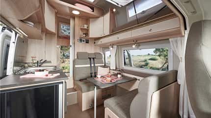 Pössl, Concorce Compact, Campingbus, Hochdachkombi, 5,40, Durchsicht Pössl Concorde Compact Innenraum