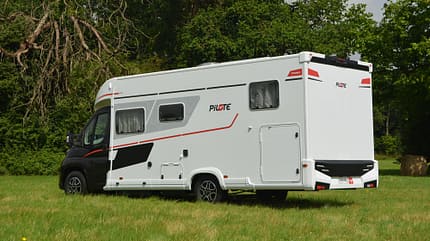 Pilote, Pacific, P740FGJ, Teilintegrierte, über 7 Meter, Fiat Ducato, außen Pilote Pacific P740FGJ Teilintegriertes Wohnmobil außen