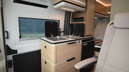 Dreamer D 43 Up, Küchenzeile, indirekte beleuchtung, Schubladen stirnseitig Dreamer D 43 Up, Küchenzeile