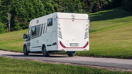 Carado, V347, Vans, schmale TIs, Teilintegrierter, Familien-Wohnmobil, Heck Carado V347 Familien-Wohnmobil Heck