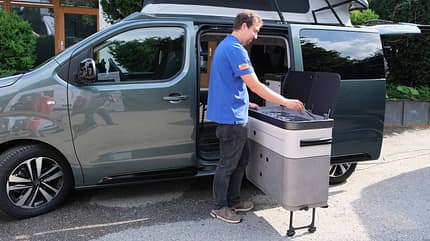 Pössl Campster, kochen, Mann Pössl Campster, kochen, Mann
