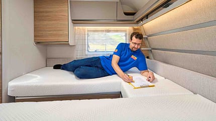 Dethleffs Nomad 460 EL, Einzellbetten, Matratze f_Dethleffs-Nomad_Einzelbetten