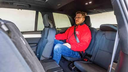 f_Volvo_XC90_T8_Plugin_Sitzreihe