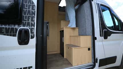 Sunlight ,Cliff 540V Vanlife, Treppe Sunlight ,Cliff 540V Vanlife, Treppe