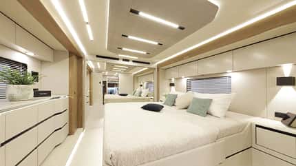 Assoluto Schlafzimmer, Bett, Kleiderschrank