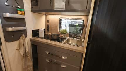 hobby de luxe, 460 sl, wohnwagen Stauraum