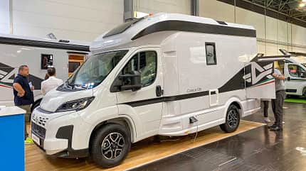 Atlantis Carbon, Außenaufnahme, Caravan Salon 2025
