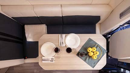 Atlantis Compact 595, drehbarer Tisch, Sitzgruppe