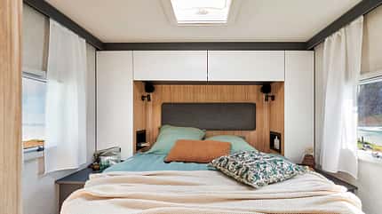 Pilote Galaxy 781 FC, Innenraum, Queensbett f_Kauftipp_Integrierte_Pilote_Innen