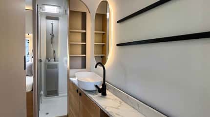 f_Adria-Adora-572_Waschbecken