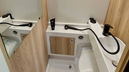 Viica 60S, Bad, Toilette, Duschkopf