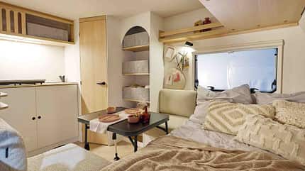 LMC Edero 350 D, Wohnzimmer, Küche, Bett