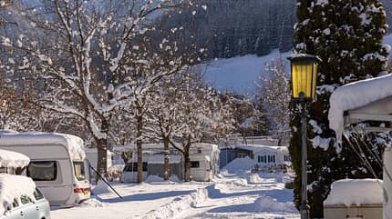 nikolaus faistauer photography,salzburg,zell am See Wintercamping, Schnee, Wohnwagen