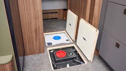 Eura Mobil Integra Line GT 726 QF, Eura Mobil, Wohnmobil, Camping, Mercedes Wassertanks, Eura Mobil Integra Line GT 726 QF, Eura Mobil, Wohnmobil, Camping, Mercedes