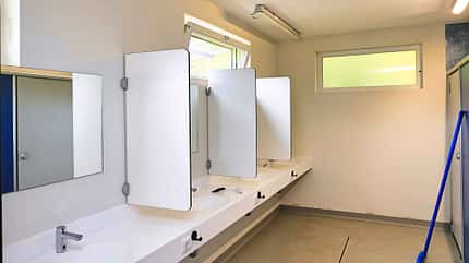 Stellplatz, Campinghof Maltschacher Seewirt, Sanitärraum, Waschbecken