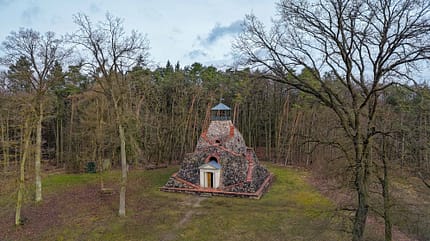 Pyramide, Garzau, Deutschland