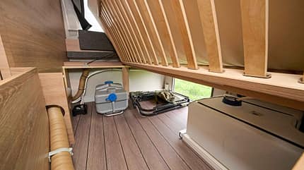 f_Knaus_Südwind_500_UF_Black_Selection_Stauraum