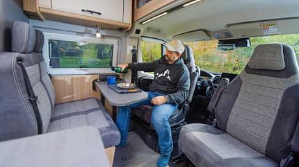 Pössl Summit 600 L, Campingbus, Sitzgruppe