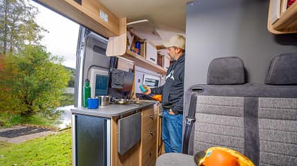 Pössl Summit 600 L, Campingbus, Küche