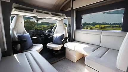 Innenraum, Fahrerhaus, Längssitzbank, Wohnraum