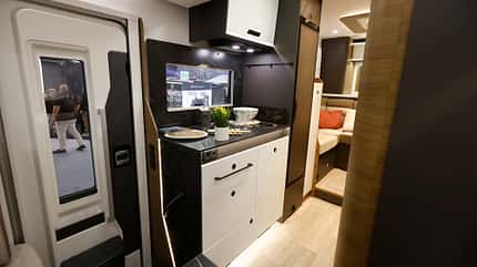 Küche, Benimar Mileo M282, Wohnmobil, Spanien, CMT 2026