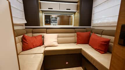 Sitzgruppe Heck, Benimar Mileo M282, Wohnmobil, Spanien, CMT 2026