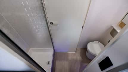 Raumbad, Duschkabine, WC