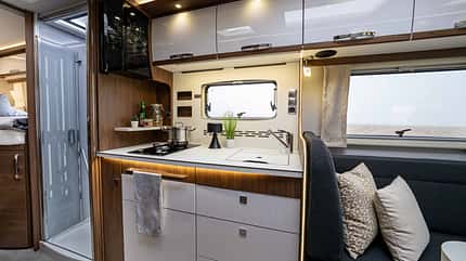 Küchenzeile, Duschkabine