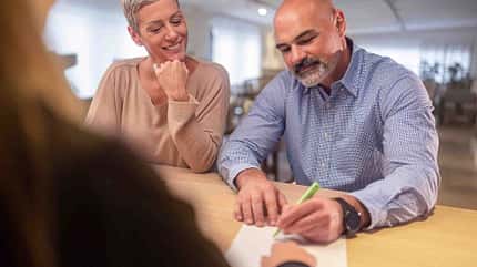 Vertragsunterzeichnung