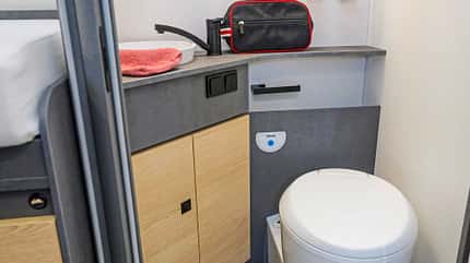 Toilette, Ahorn Camp TE 740, Wohnmobil, Teilintegriert, Preiswert, Einzelbett