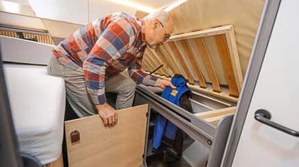 Kleiderschrank, Ahorn Camp TE 740, Wohnmobil, Teilintegriert, Preiswert, Einzelbett